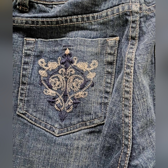 Woman Jeans - Picture 4 of 6